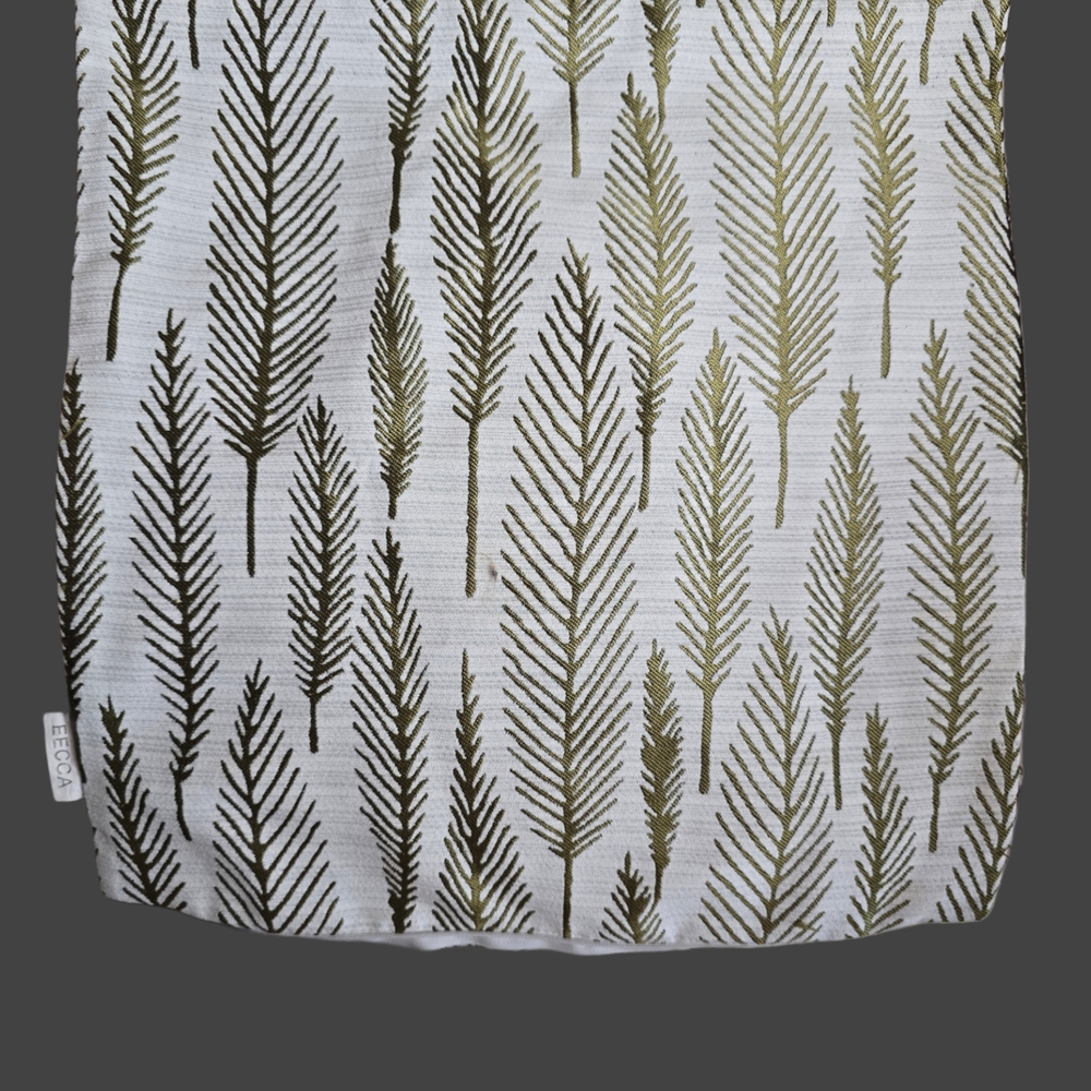 Leaf Patterned Fabric Zipper Pillow Cover in White and Green